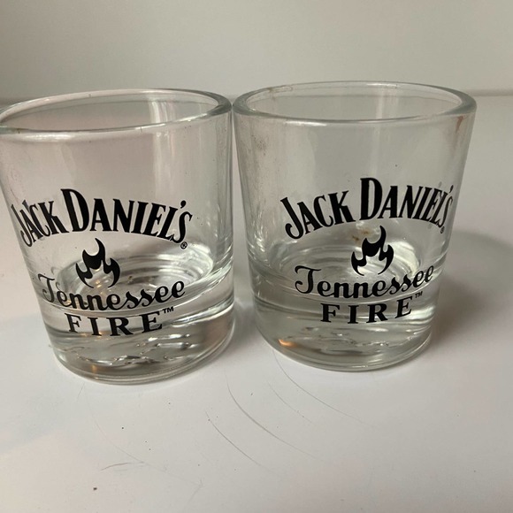 (2) Jack Daniels Tennessee Fire Shot Glasses Whiskey - Picture 1 of 5